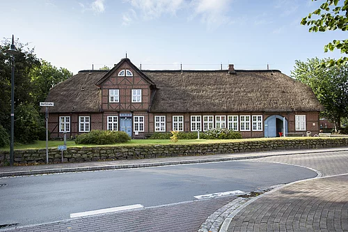 Altes, reetgedecktes Fachwerkhaus