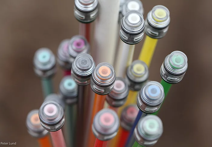 Bild verschiedenfarbiger Glasfasern